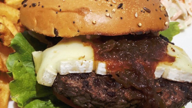 Tata Burger Burger au camembert