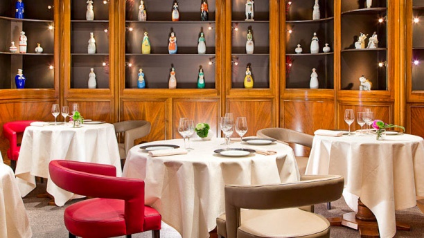 Maison Rostang La salle des Robj face aux cuisines