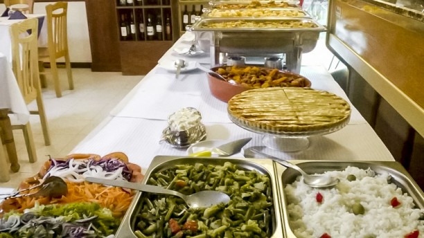 Casa De Pasto O Cardoso buffet
