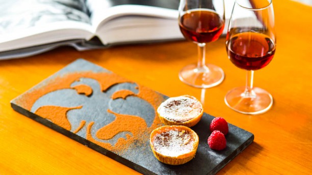 Pousada de Arraiolos pastel e porto