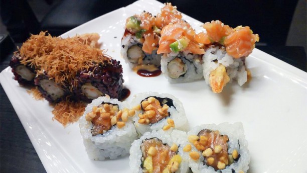 Momiji Sushi In Carate Brianza Restaurant Reviews Menu And