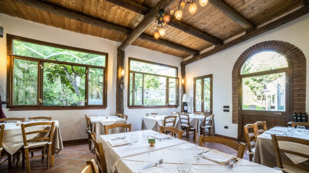 Osteria Villa Raffaella Veduta dell interno