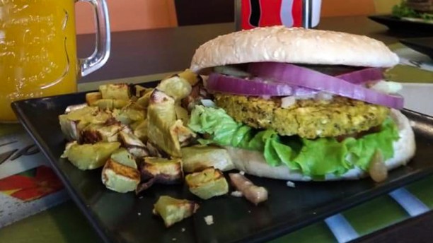 Izzy Casual Food Hambúrguer vegetariano de quinoa