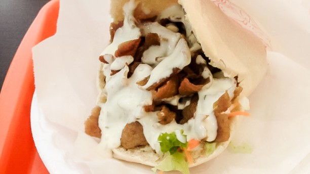 Izzy Casual Food Pita