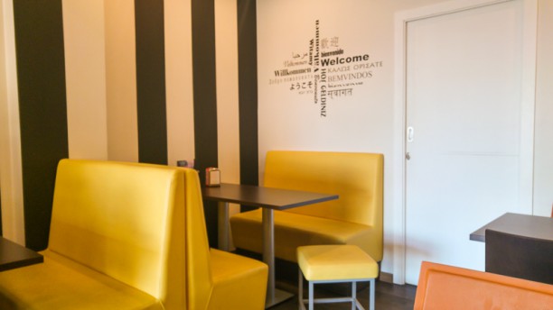 Izzy Casual Food Sala