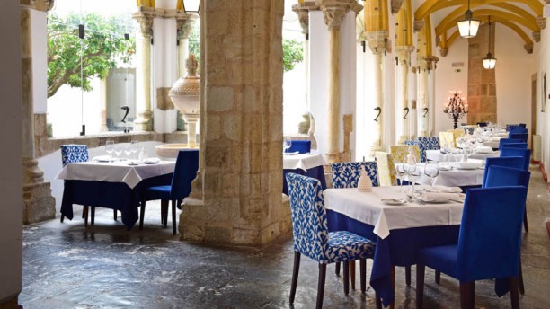 Loios - Pousada Convento Évora sala