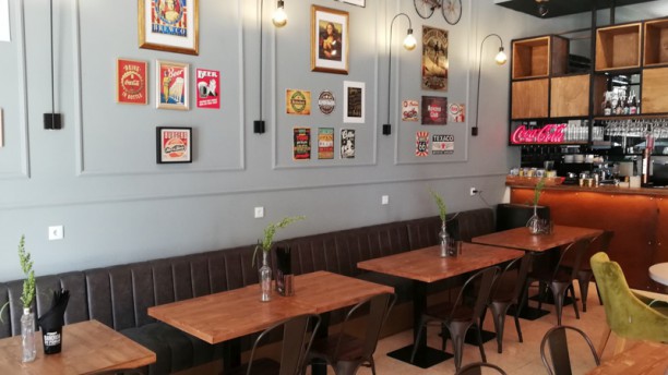 Dom Black Lisboa Sala