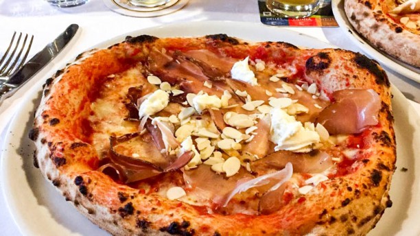Pizzeria Ristorante Al Pirata a Limone Sul Garda Menu