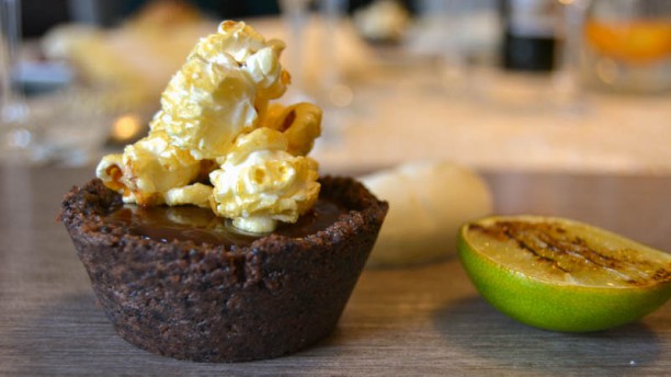 Downunder by Justin Jennings Tarte de Chocolate e Caramelo Salgado, Lima Caramelizada