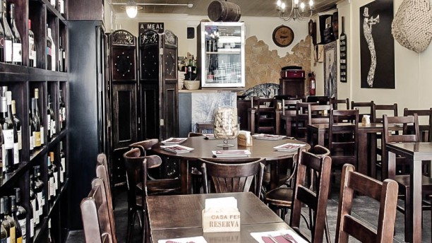 The CorkScrew Wine Bar Vista da sala