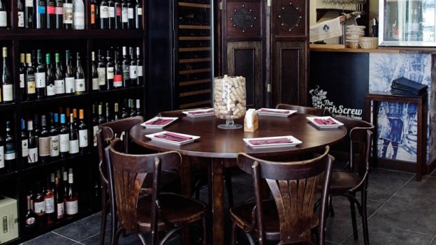 The CorkScrew Wine Bar Vista da sala