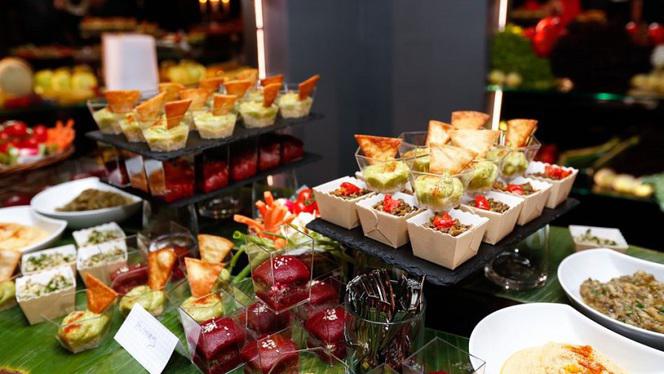 Assortiment Plats Vegan - La Table du Marché by Pamela Anderson restaurant Vegan, Ramatuelle