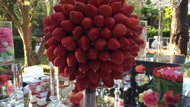 Buffet de desserts - La Table du Marché by Pamela Anderson restaurant Vegan, Ramatuelle