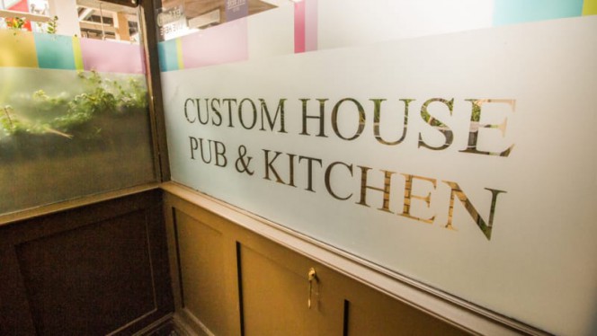Custom House Pub