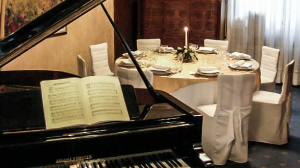 Rosa d'oro a Druento - Menu, prezzi, immagini, recensioni e indirizzo