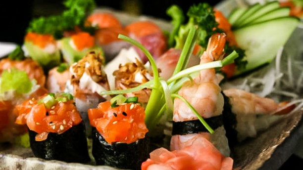 Sakura Linda a Velha Sushi 3