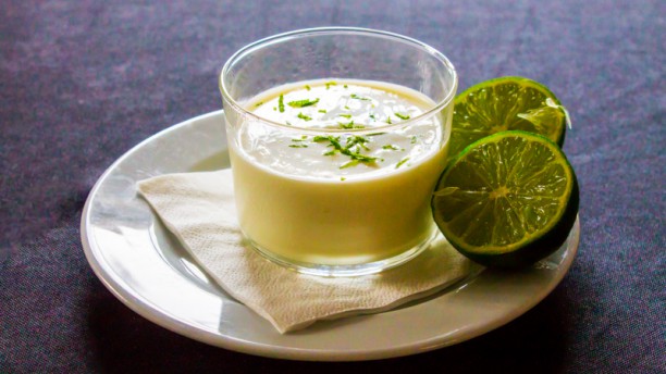 Mesa com Tradição Mousse de lima