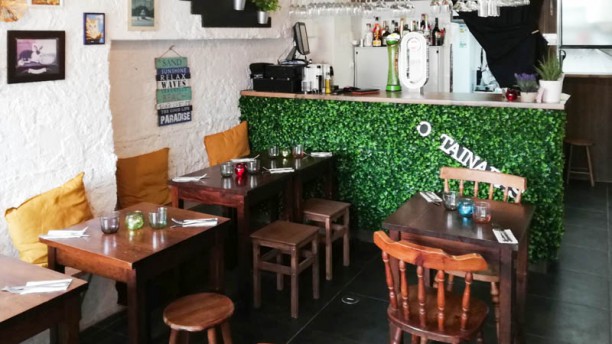 O Tainadas Restaurante & Bar Vista da sala