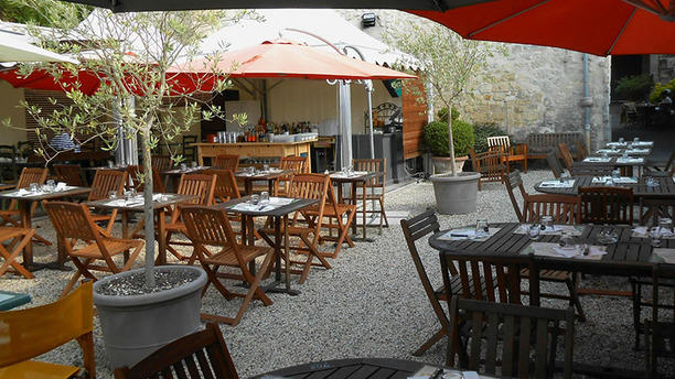 Restaurant La Cour Pavée à Chantilly 60500 Avis Menu Et Prix La Cour Pavée