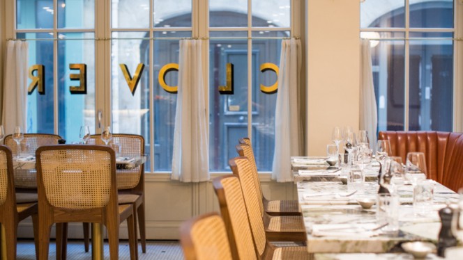 Clover Grill 6 Rue Bailleul 75001 Paris
