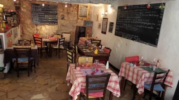 Képtalálat a következőre: „vieux village restaurant français photo”