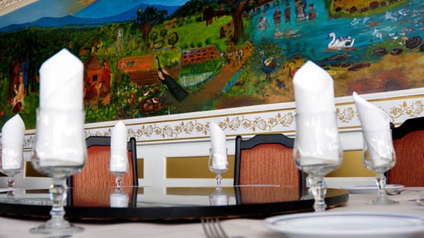 Delhi Darbar Cacilhas Detalhe da mesa