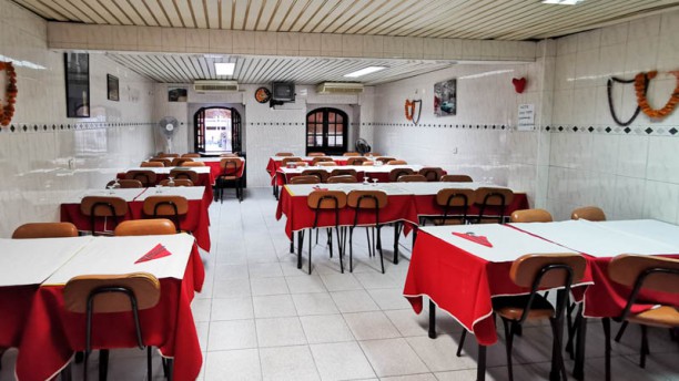 Yambu Restaurant Vista da sala