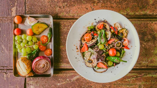 Saborear Salada de Inverno (prato vegetariano)