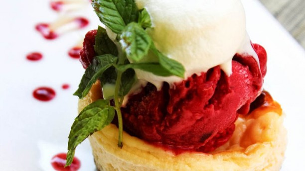 La Fromagerie du Passage cheesecake, sorbet cerise