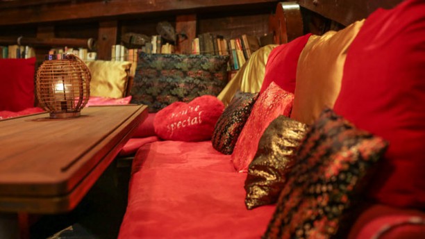 La Dame de Canton Salle