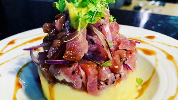 Okone Sushi e Peruano Prato