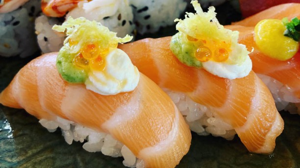 Okone Sushi e Peruano Prato