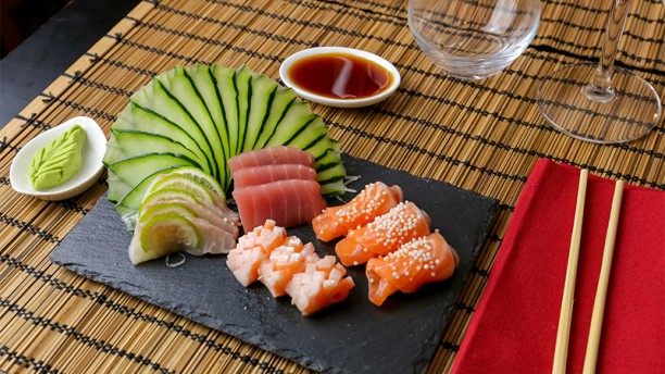 Kyonagi Sushi Sashimi Mix