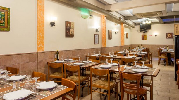 Adega Já Fumega sala do restaurante