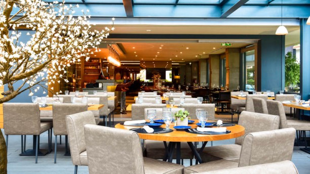 FUEL Restaurant & Bar Vista do interior