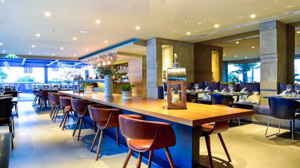 FUEL Restaurant & Bar Vista do interior