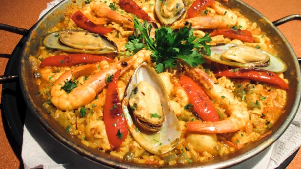 Frango da Guiia Garajau Paella Valenciana