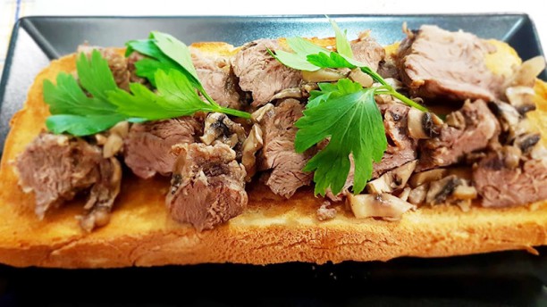 Eat Me Bar and Restaurant Sugestão