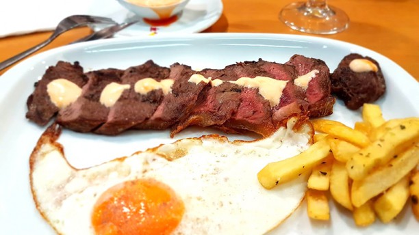 Eat Me Bar and Restaurant Sugestão