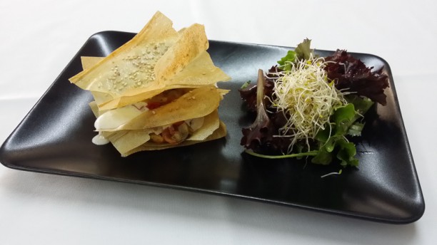 Tivoli Caffè Mil folhas de legumes com queijo de cabra e mel