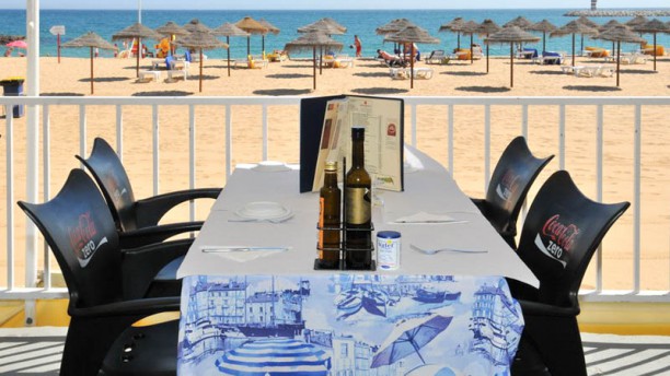 Rosa Branca Esplanada