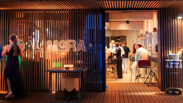 Salmora - Live Kitchen & Bar Fachada