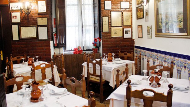 Restaurante El Tormo en Madrid, Centro, Catedral de La Almudena ... Restaurante El Tormo en Madrid, Centro, Catedral de La Almudena ...