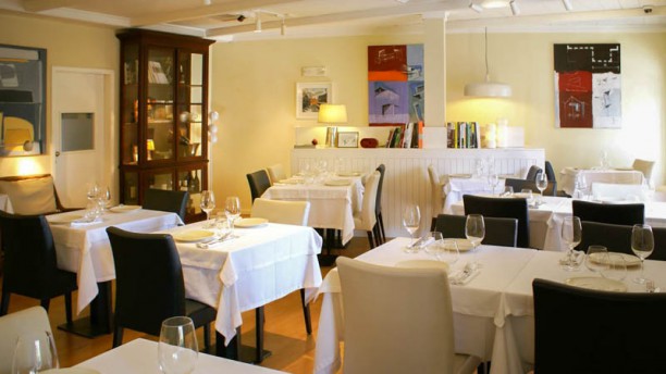 Belém 2 a 8 Vista da sala