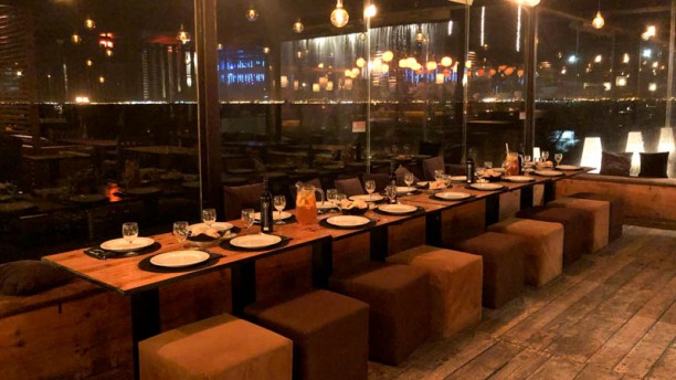 Sakana Restaurante Bar Sushi interior