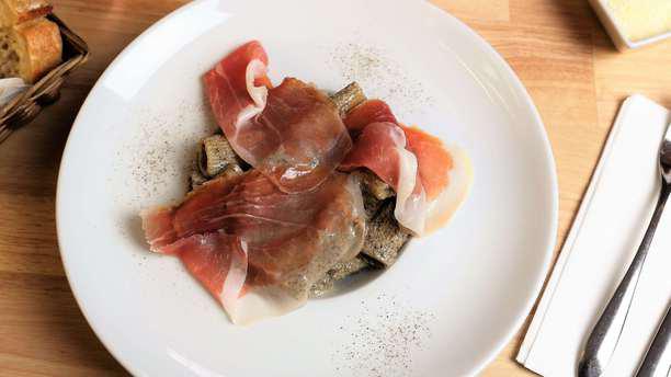 Salento Montmartre rigatoni aux truffes