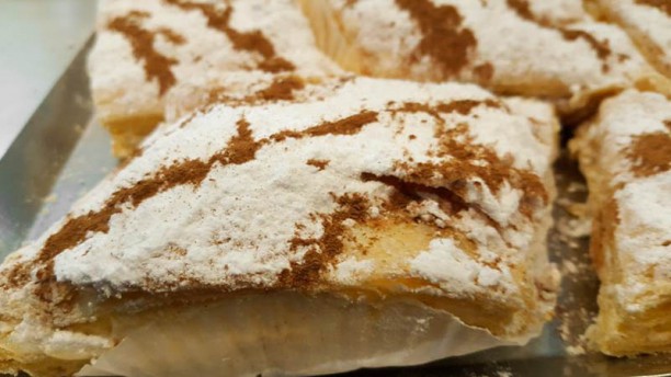 Rosa da Bica Russos c/creme de pasteleiro