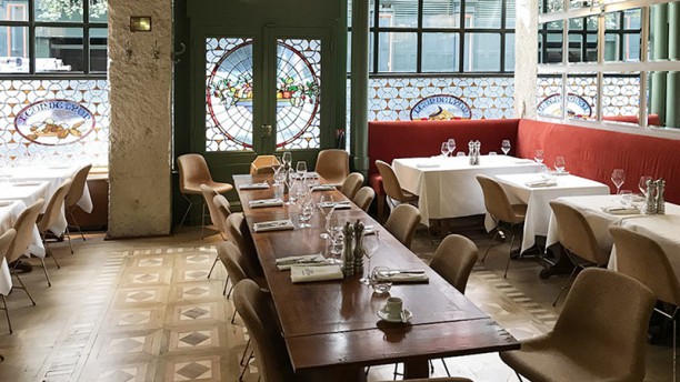 Le Petit Léon de Lyon  Restaurant, 1 Rue Pleney 69001 Lyon  Adresse