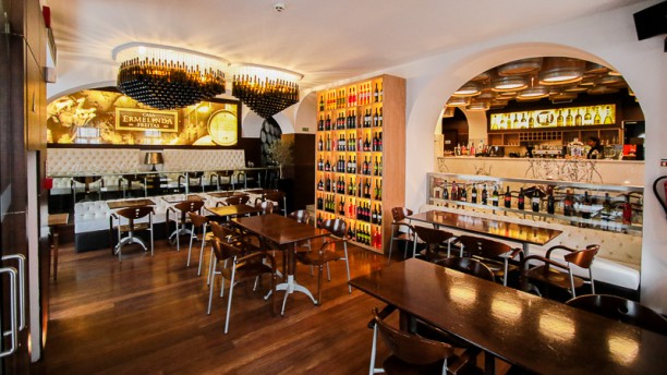 Wine Not? Sala do restaurante