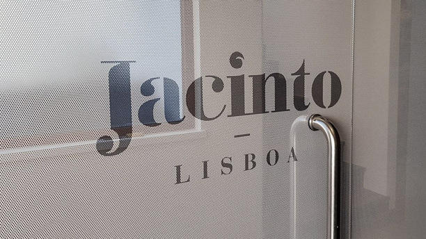 O Jacinto Entrance
